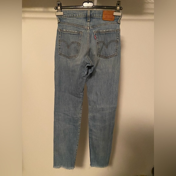 Levi’s Jeans - Picture 2 of 4